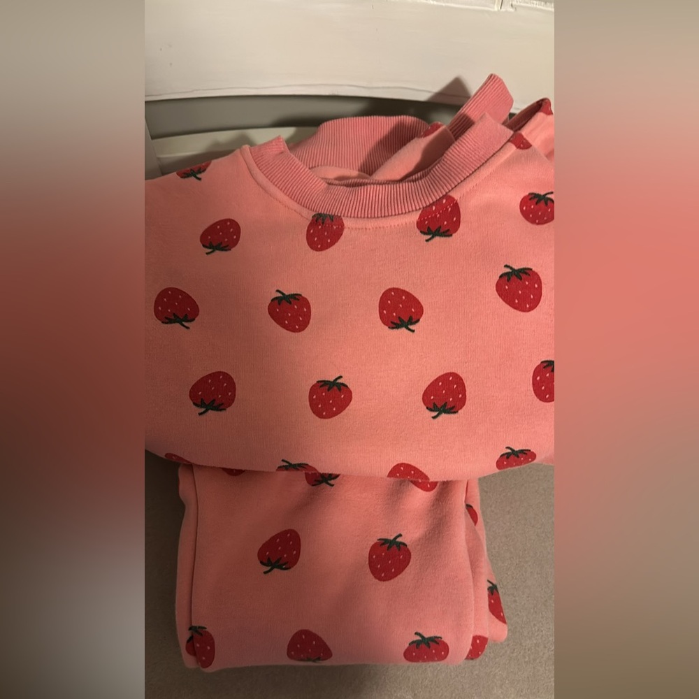 Girls sz 8 Lola & The Boys ruffle sleeve strawberry outfit